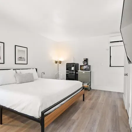 Chopin #103 Apartment